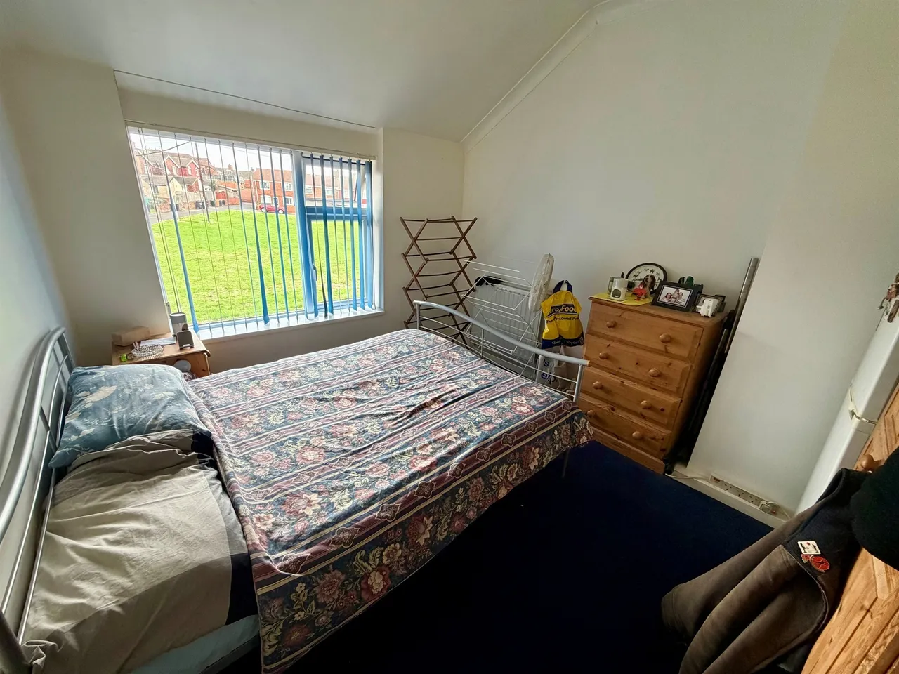 Millicent Square, Maltby, S66, photo 4