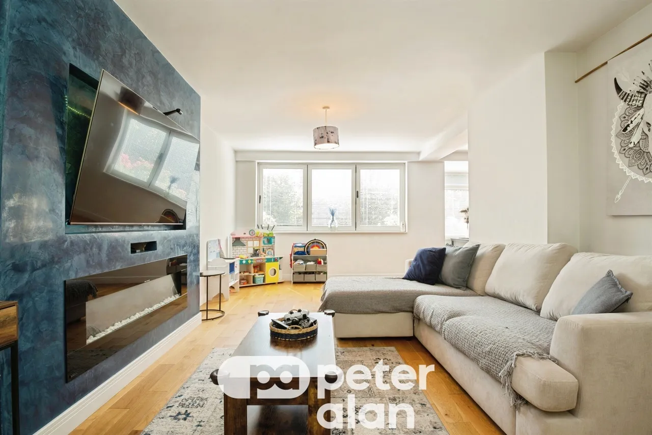 Stow Park Circle NEWPORT, NP20, photo 9
