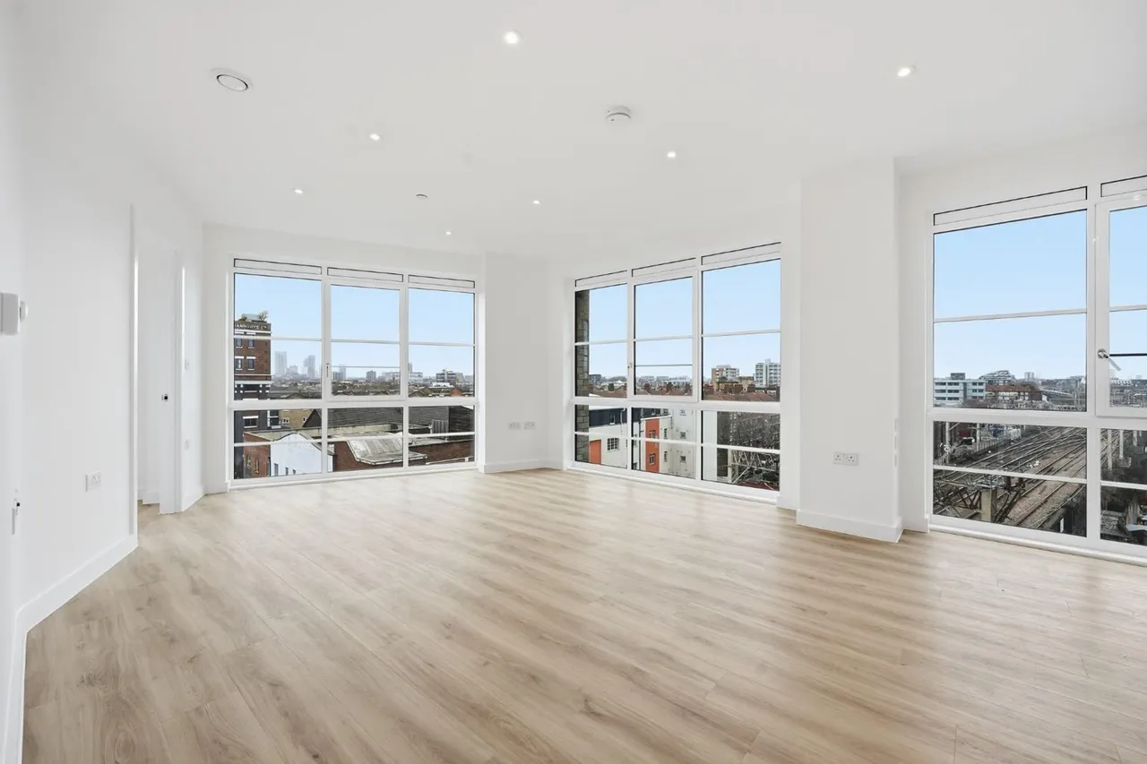 2 bed flat for sale, Witan Street, London, E2