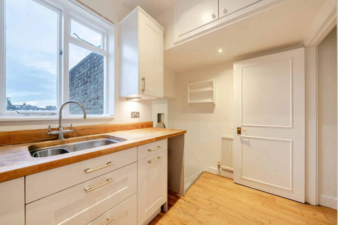 Lower Richmond Road, Putney, SW15, photo 11