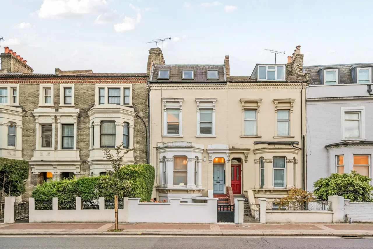 2 bed flat for sale, Lower Richmond Road, Putney, SW15