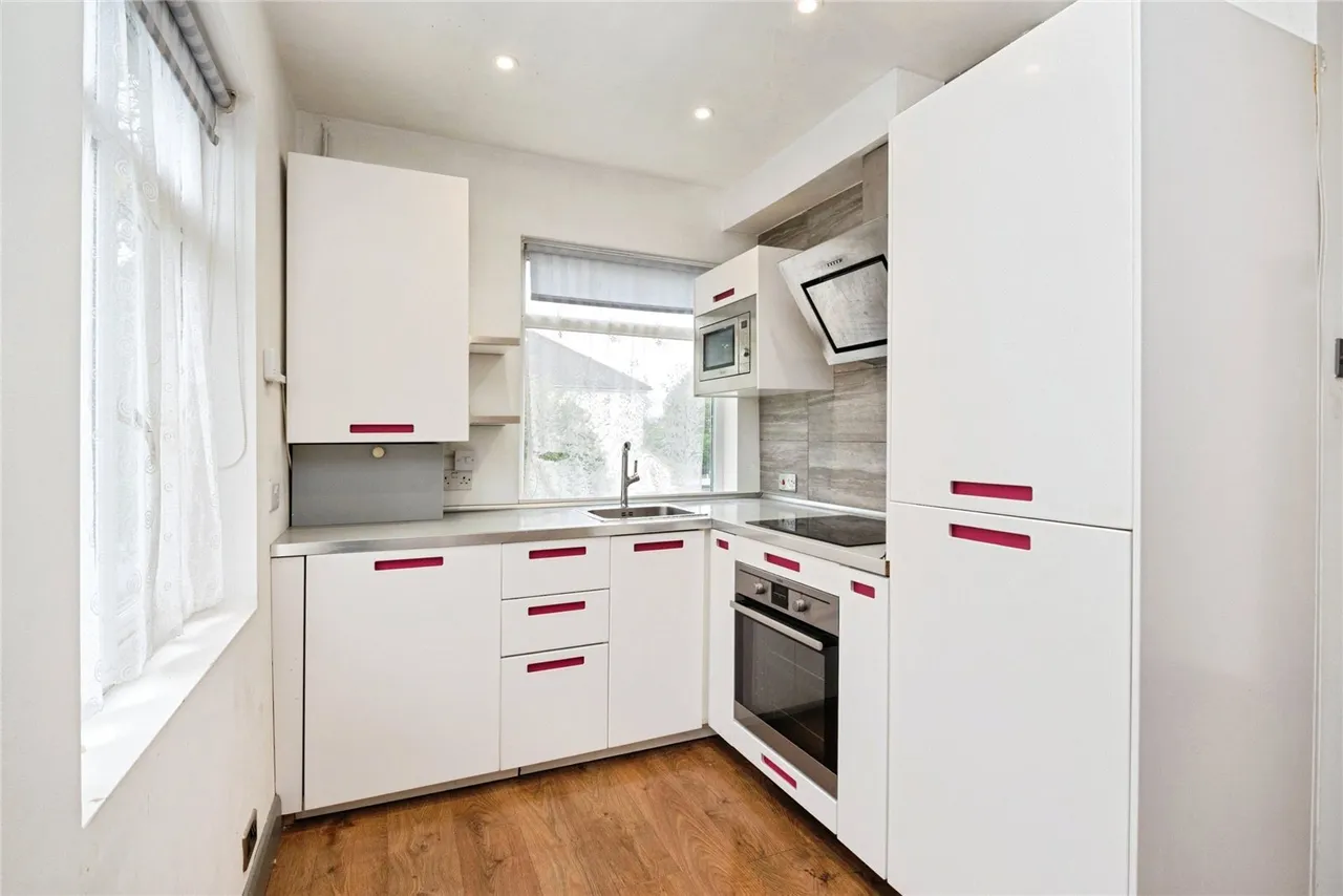 Ardleigh Green Road, Hornchurch, RM11, photo 5