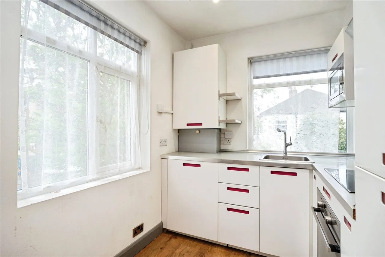 Ardleigh Green Road, Hornchurch, RM11, photo 17