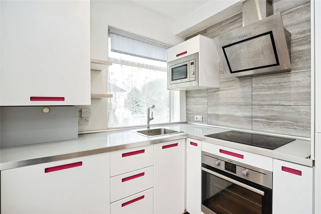 Ardleigh Green Road, Hornchurch, RM11, photo 3