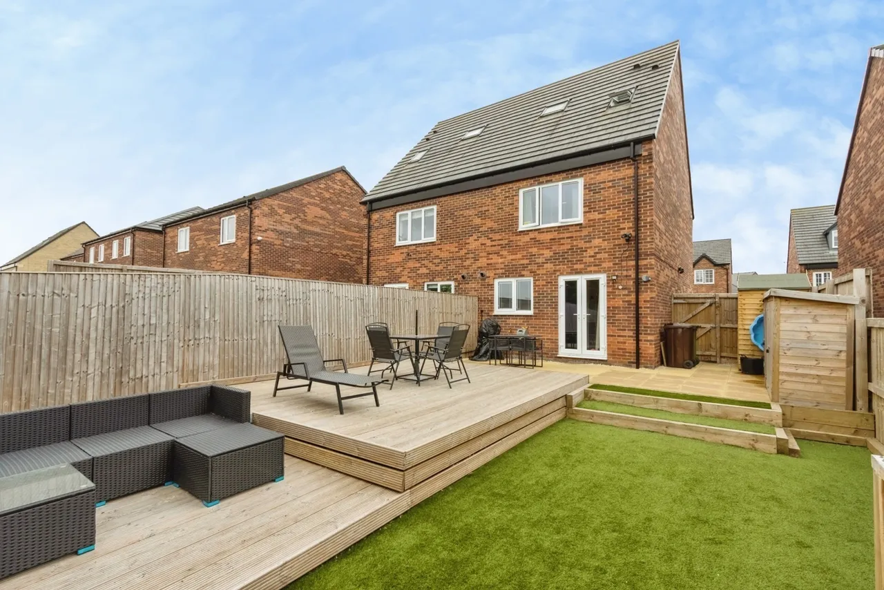 Plover Crescent, Wakefield, West Yorkshire, WF1, photo 18
