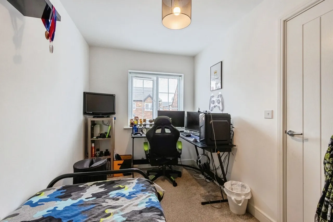 Plover Crescent, Wakefield, West Yorkshire, WF1, photo 9