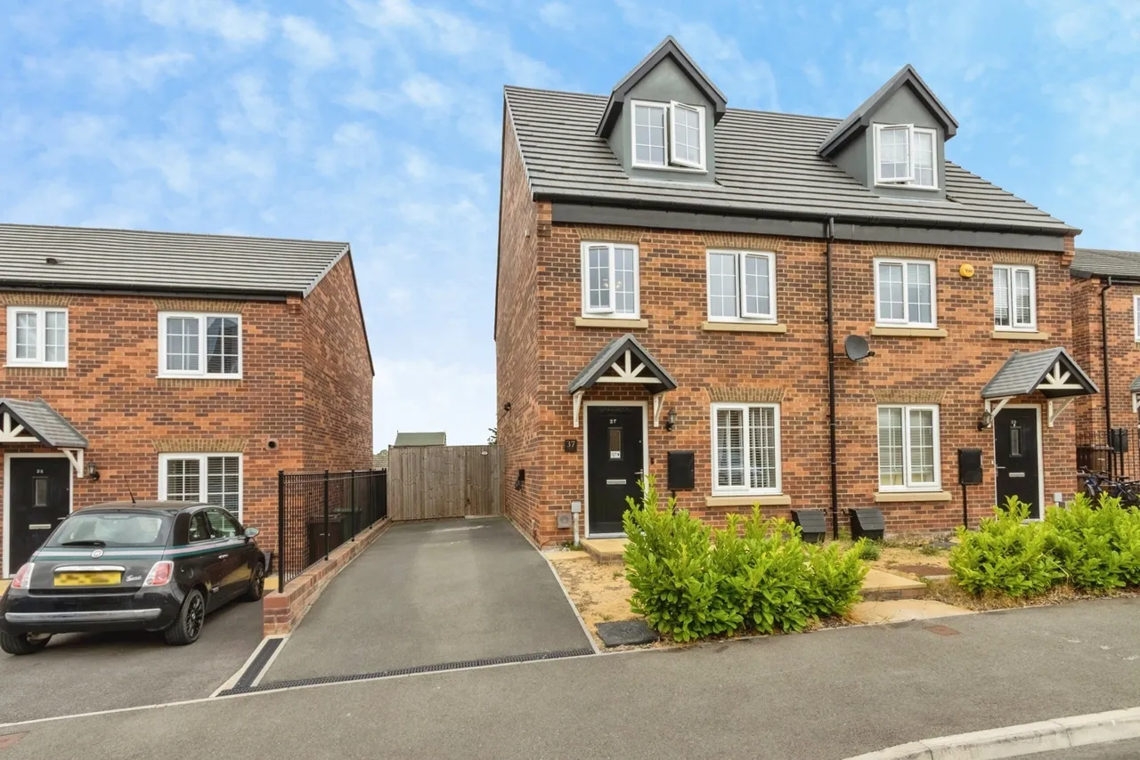 Plover Crescent, Wakefield, West Yorkshire, WF1, photo 17