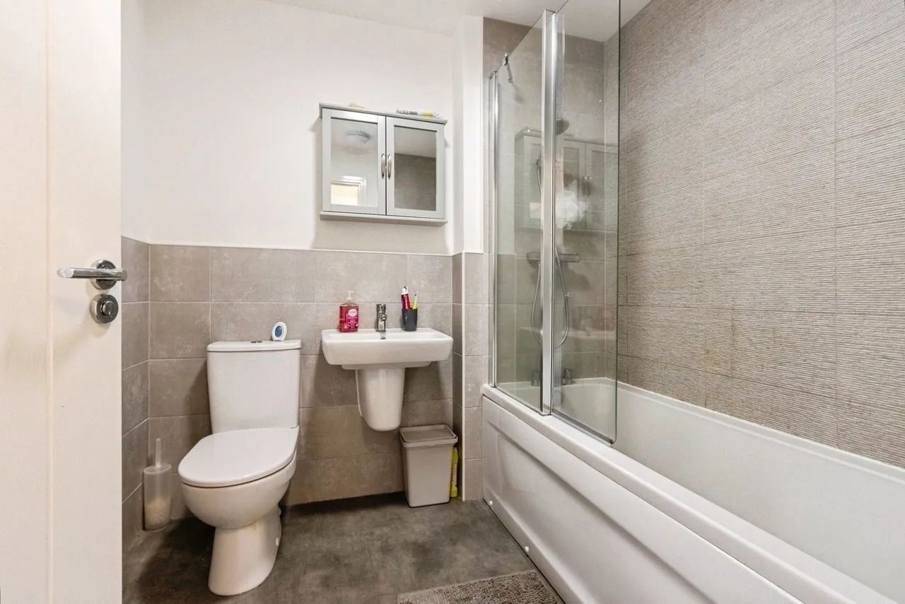 Plover Crescent, Wakefield, West Yorkshire, WF1, photo 14