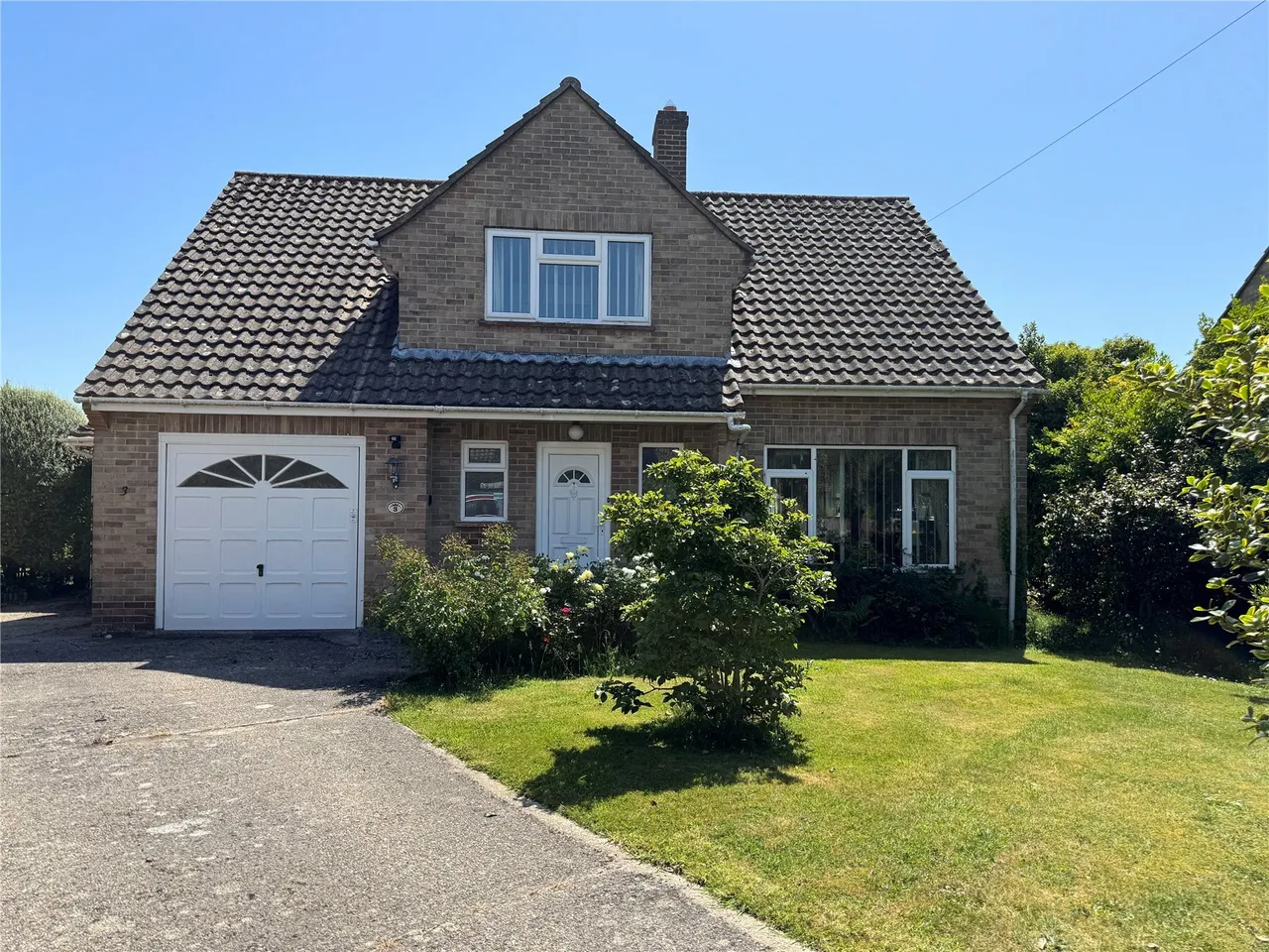 4 bed house for sale — Lisle Close, Lymington, SO41