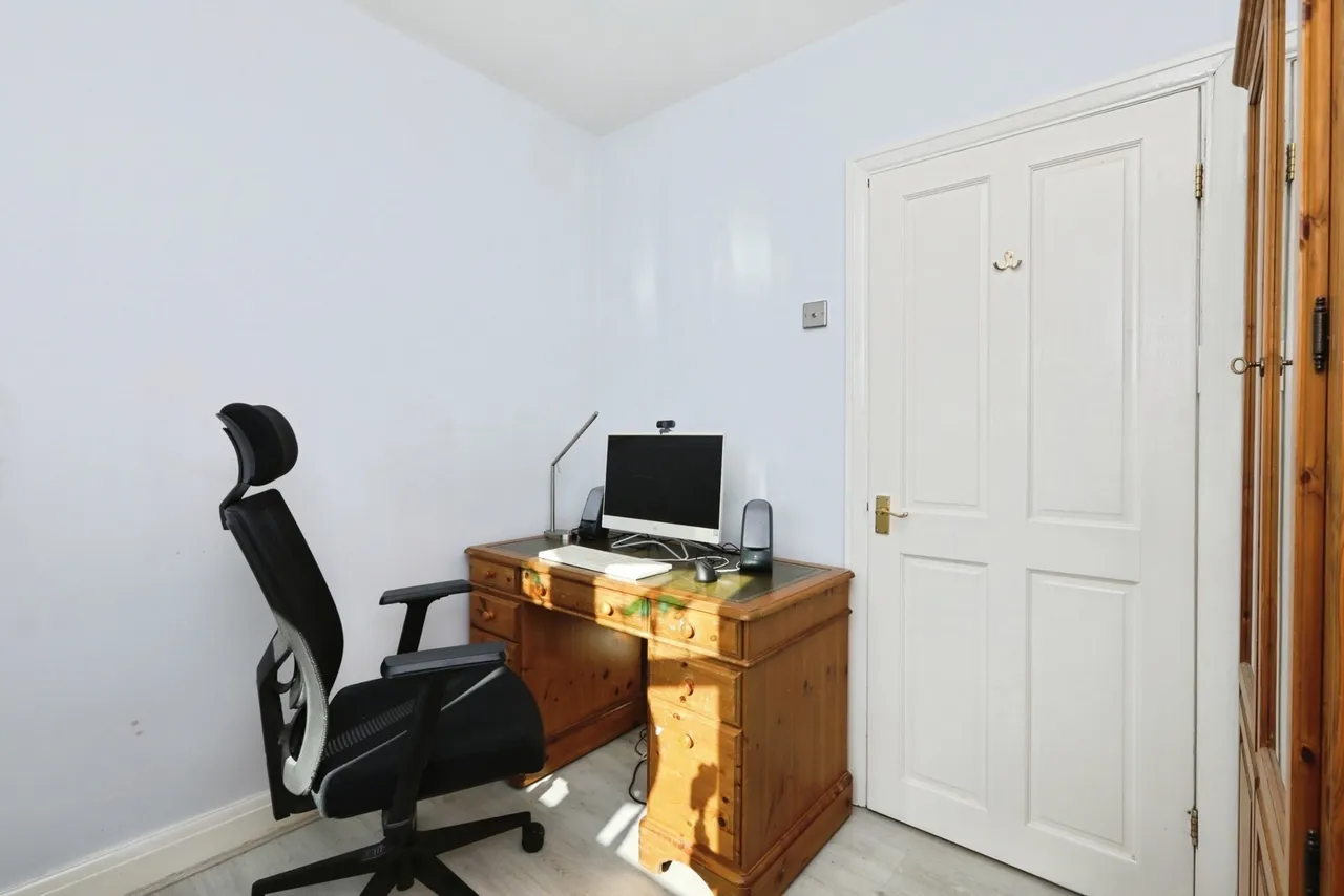 Cardoness Road, Sheffield, S10, photo 13