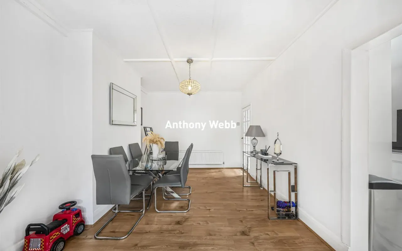 Greenway, Southgate, N14, photo 11