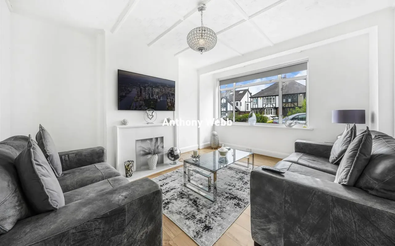 Greenway, Southgate, N14, photo 2