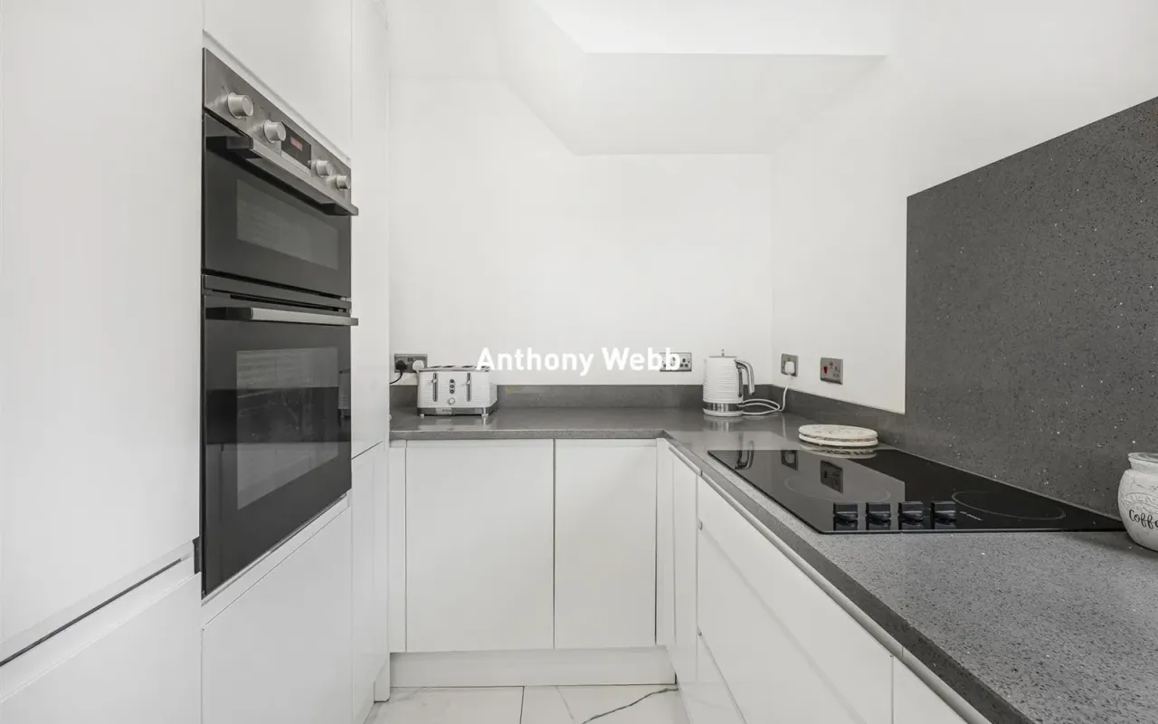 Greenway, Southgate, N14, photo 6