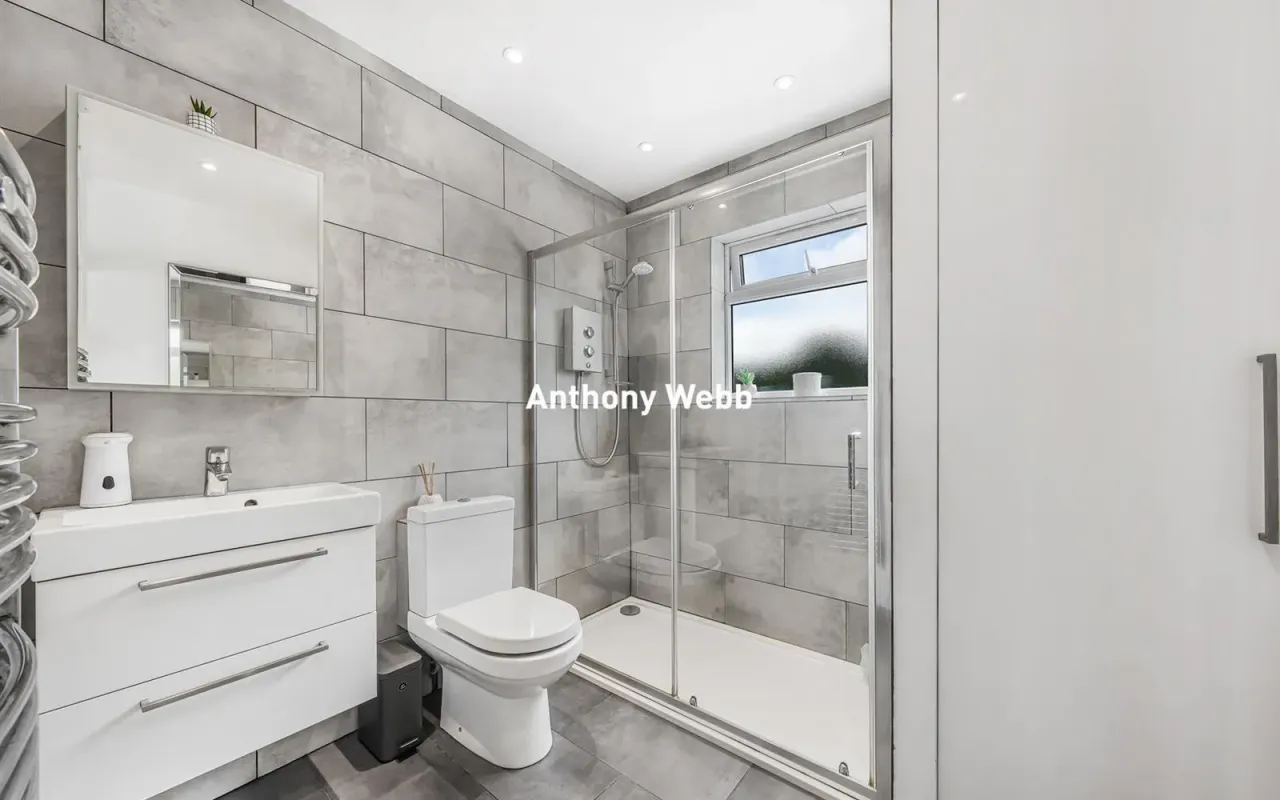 Greenway, Southgate, N14, photo 17