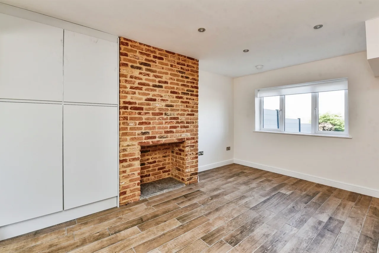 Westbury Road, Little Cheverell, SN10, photo 10
