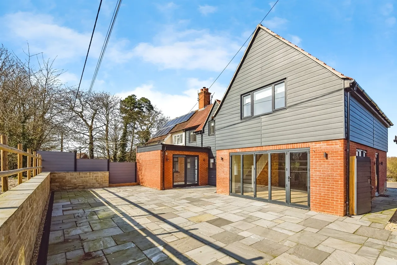 Westbury Road, Little Cheverell, SN10, photo 2