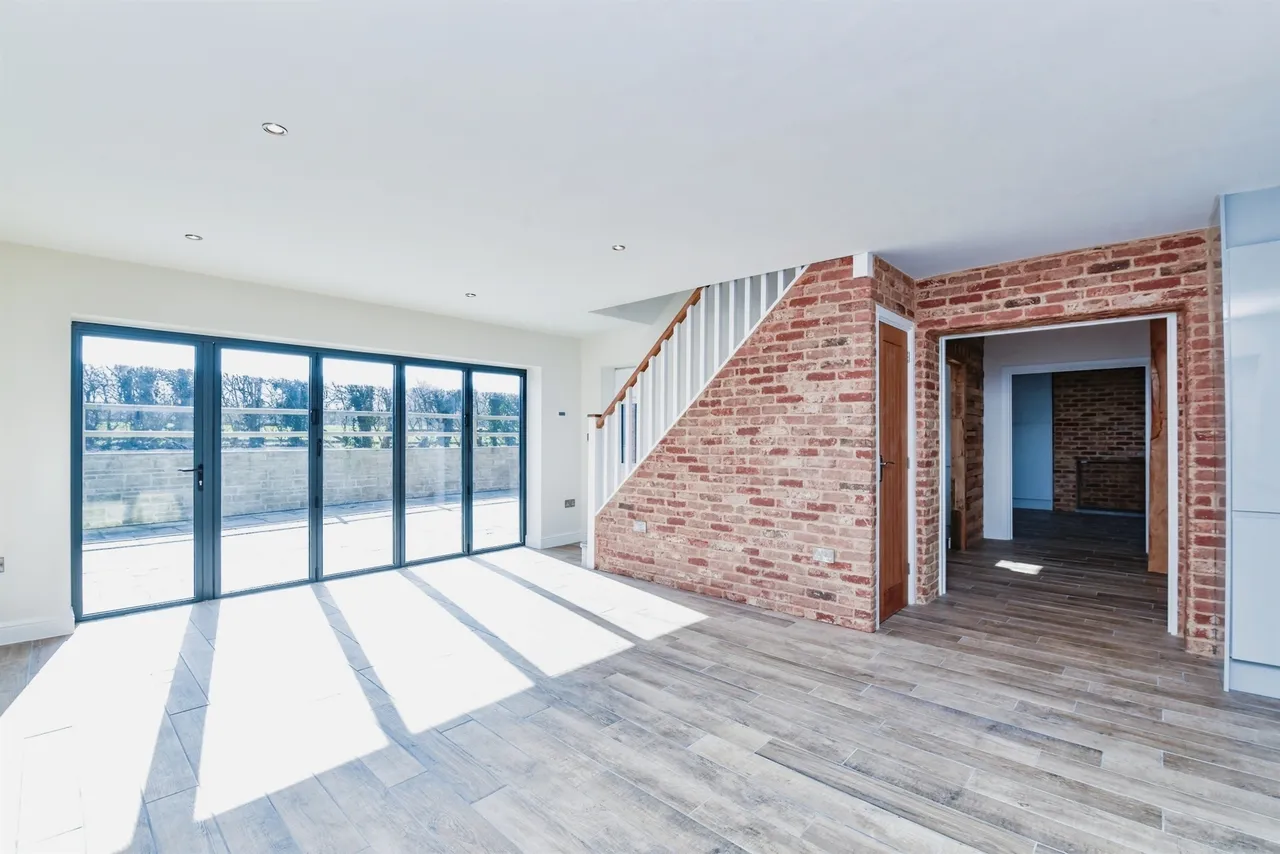 Westbury Road, Little Cheverell, SN10, photo 7