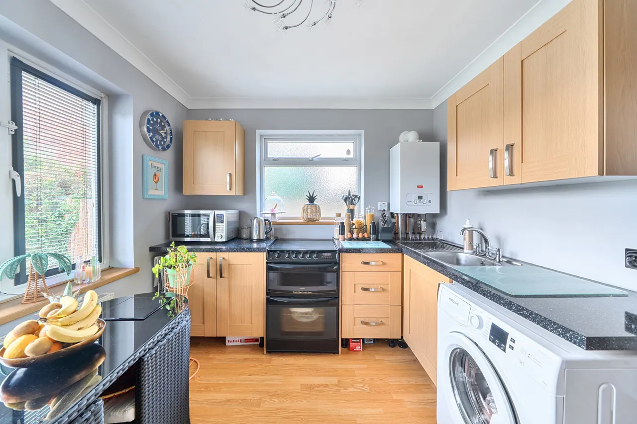 Godfrey Avenue, Northolt, UB5, photo 22