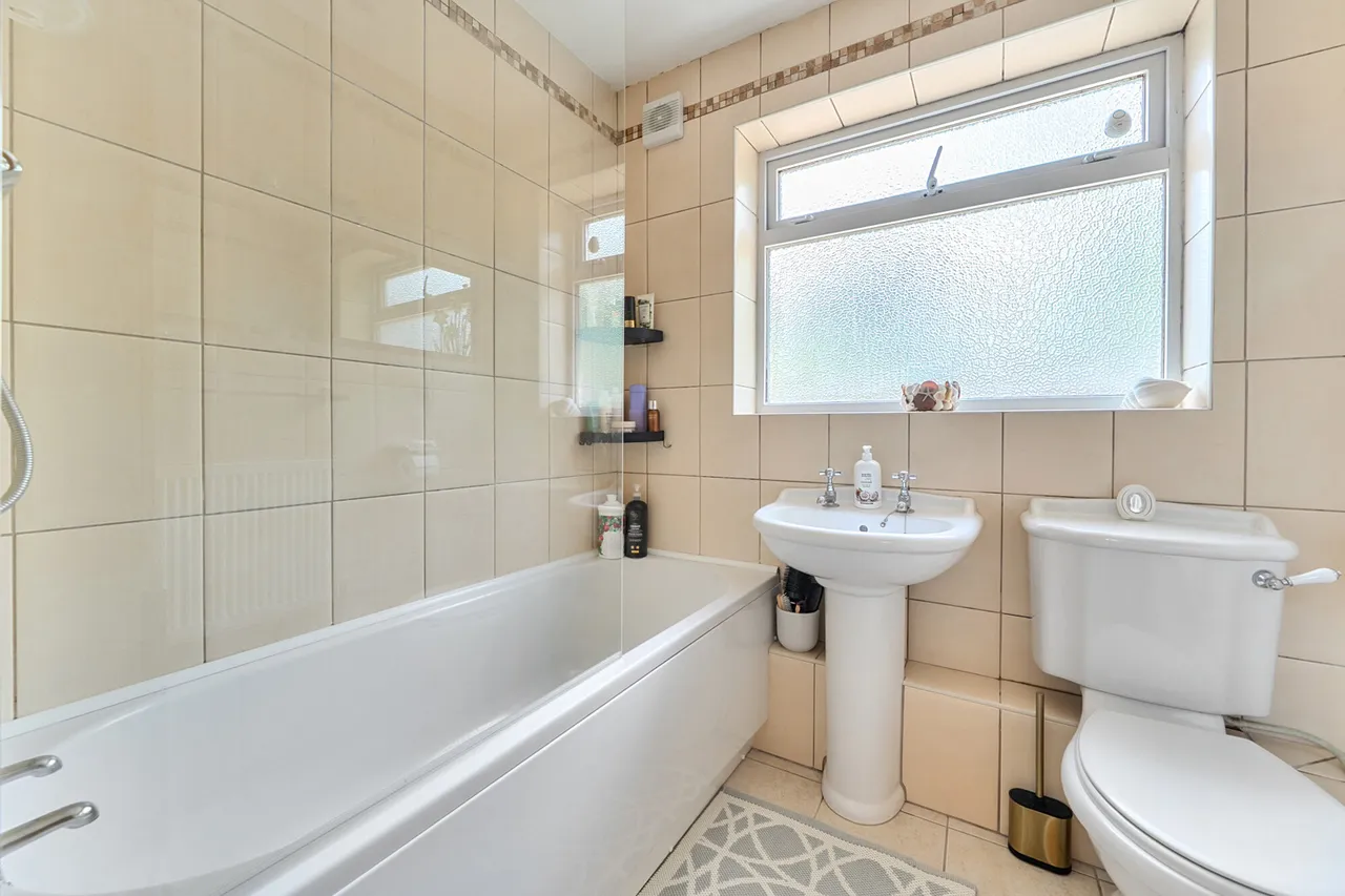 Godfrey Avenue, Northolt, UB5, photo 19