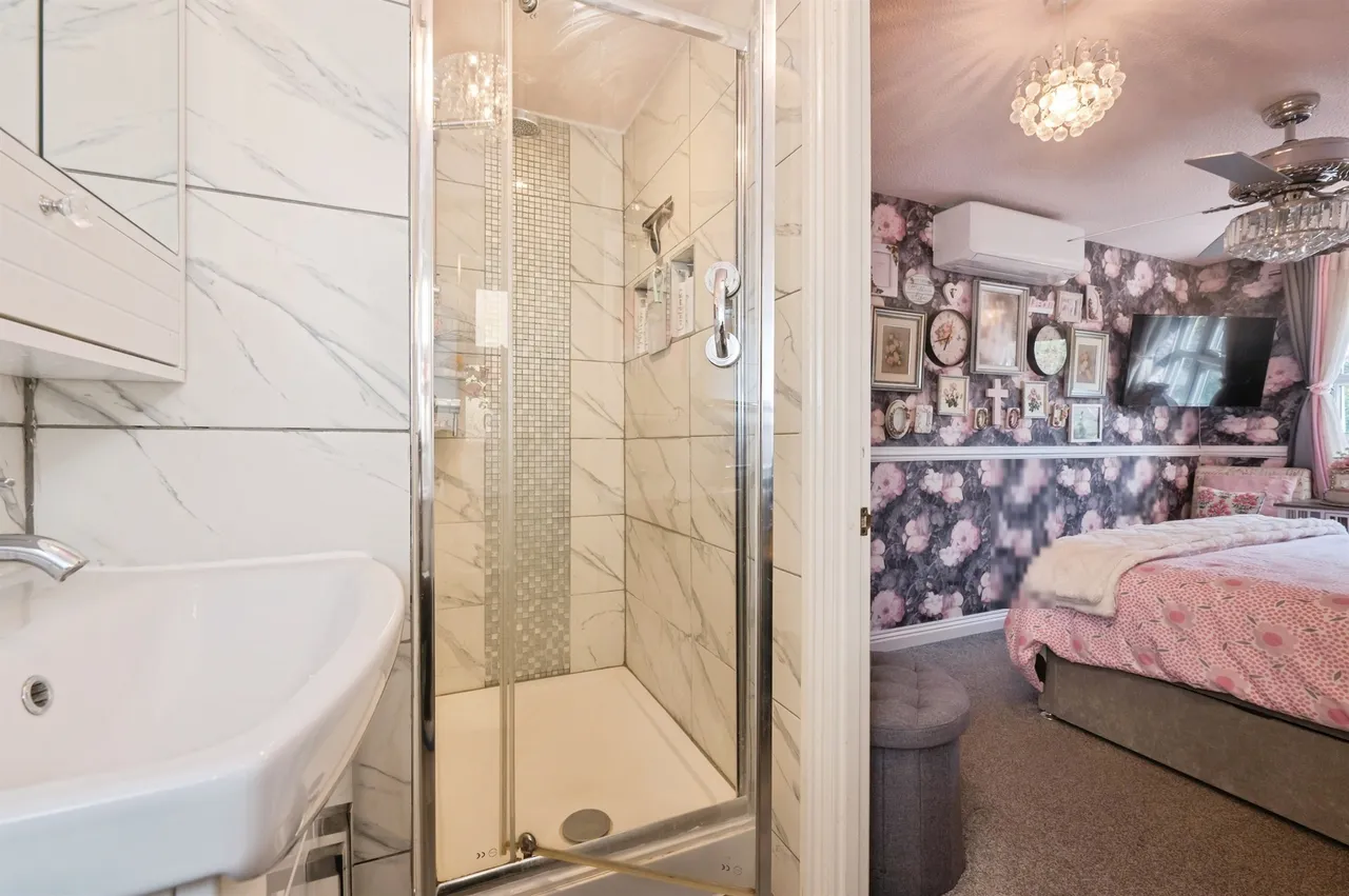 Ascot Road, Horton Heath, SO50, photo 14