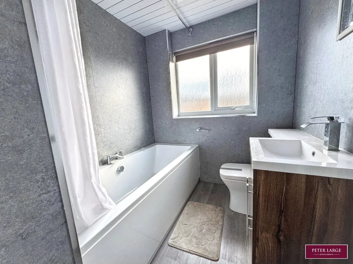 Pinetree Walk, Rhyl, LL18, photo 7