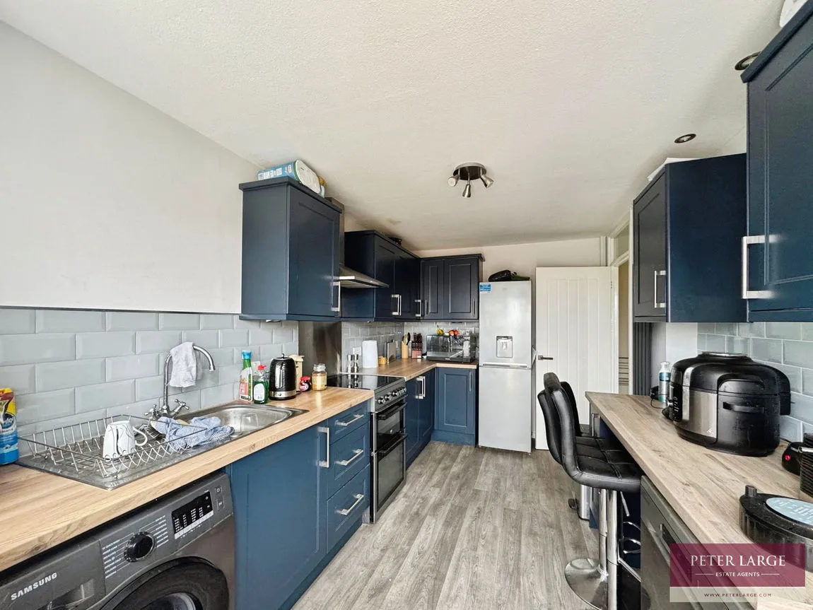 Pinetree Walk, Rhyl, Denbighshire, LL18 3SB, photo 6