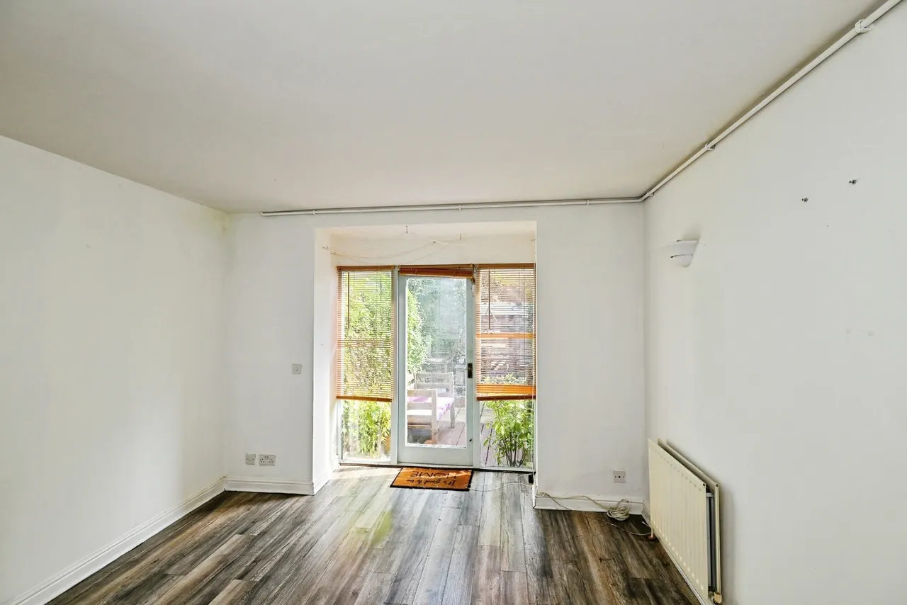St. Jacobs Place, Canterbury, Kent, CT1, photo 2