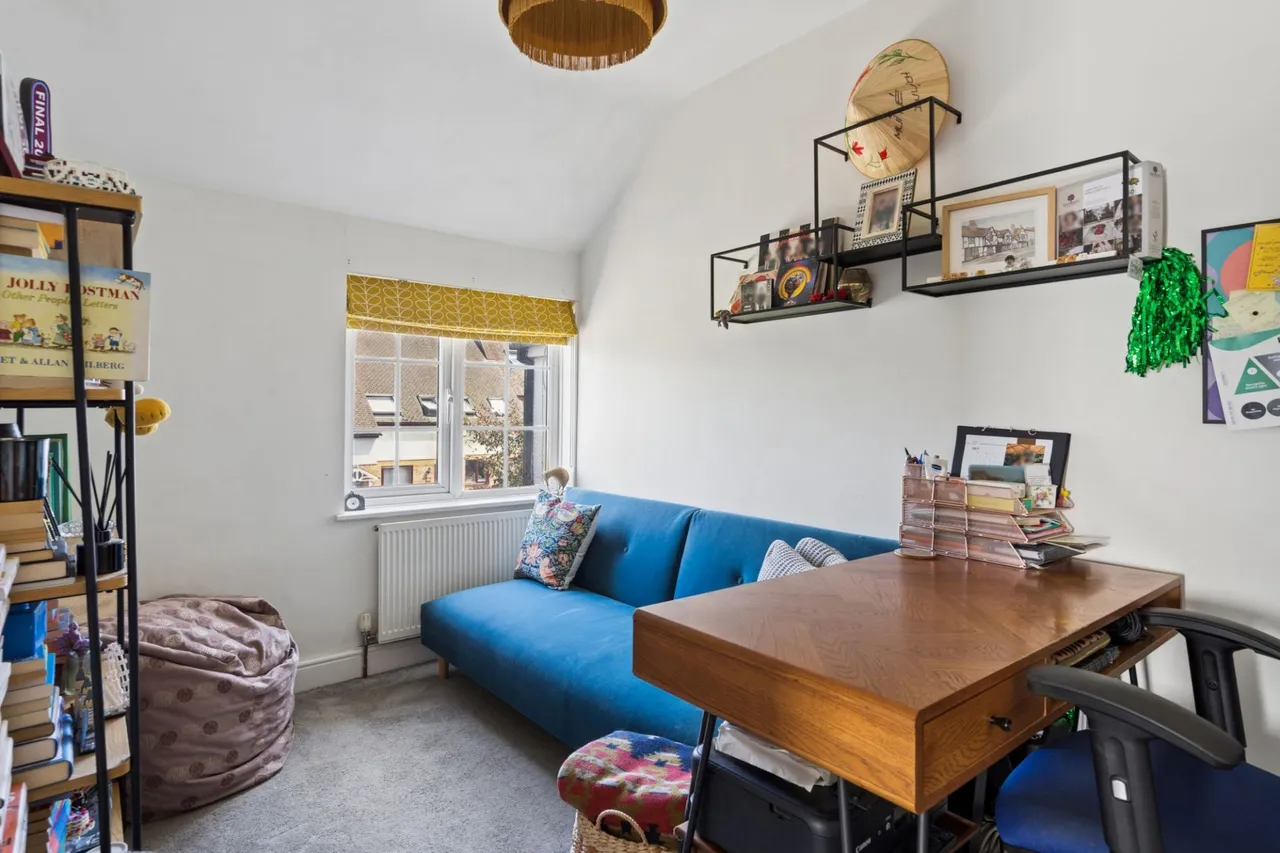 Kingsmead Road, High Wycombe, HP11, photo 10