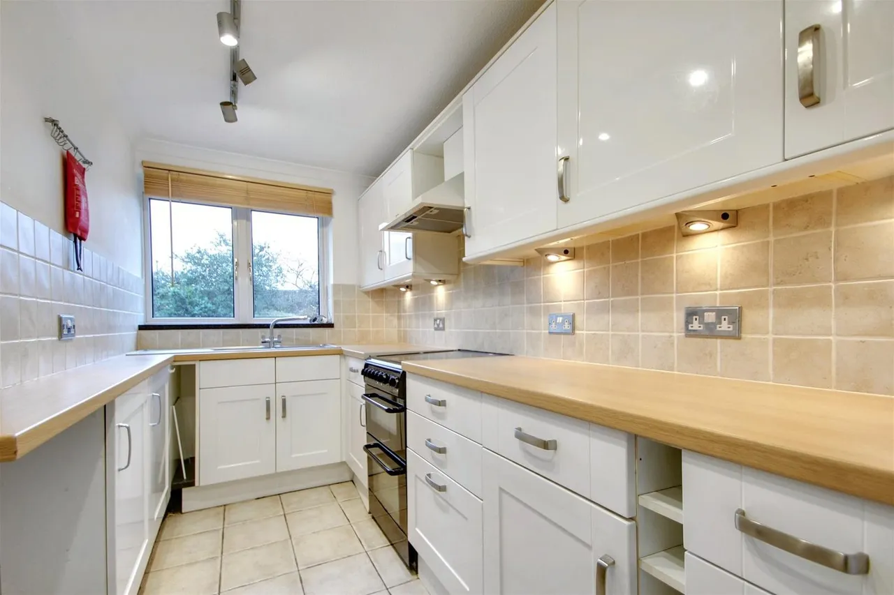 Wakehurst Place, Rustington, photo 5