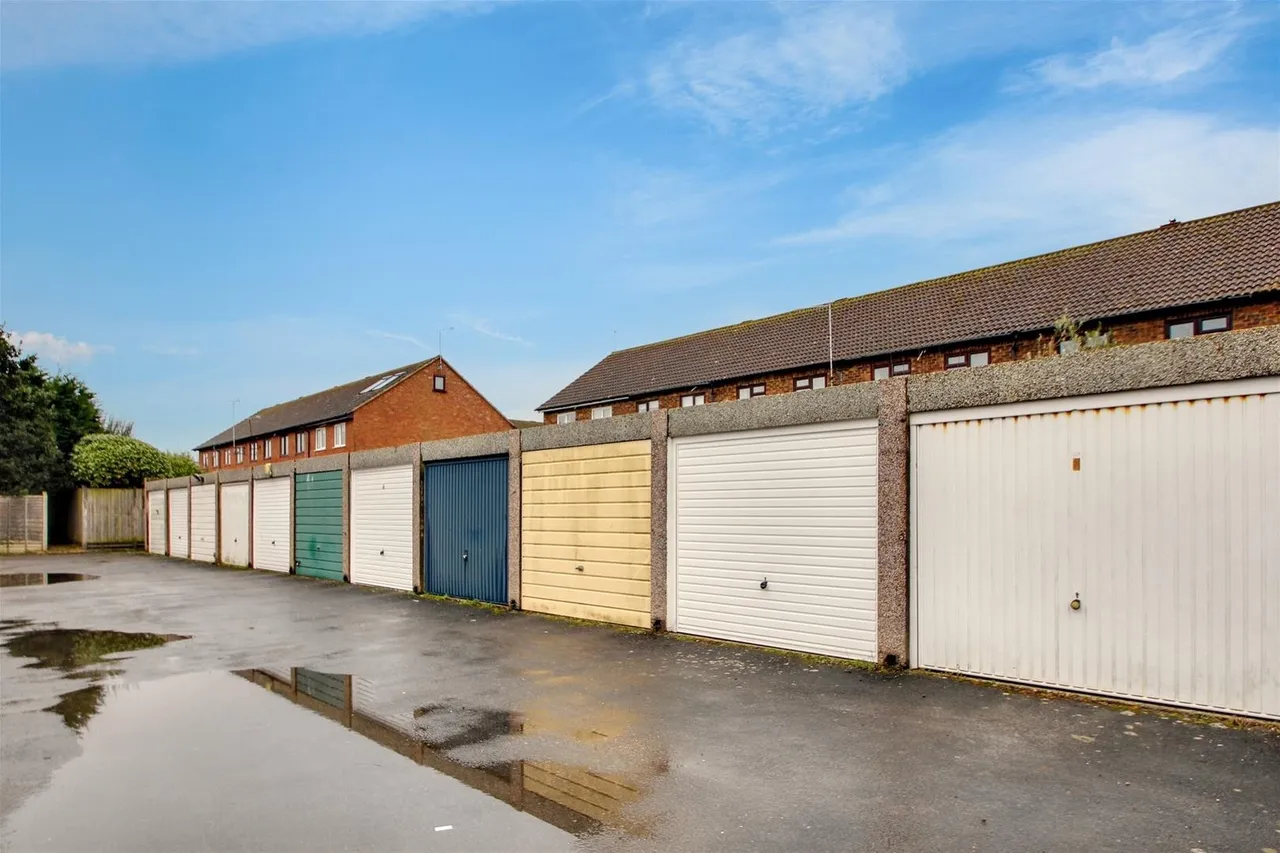 Wakehurst Place, Rustington, photo 13