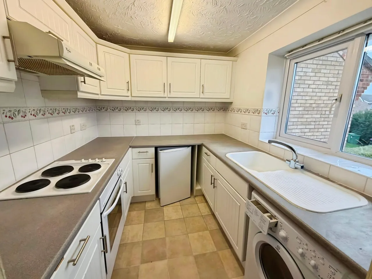 Buttercup Court, Deeping St James, PE6, photo 2