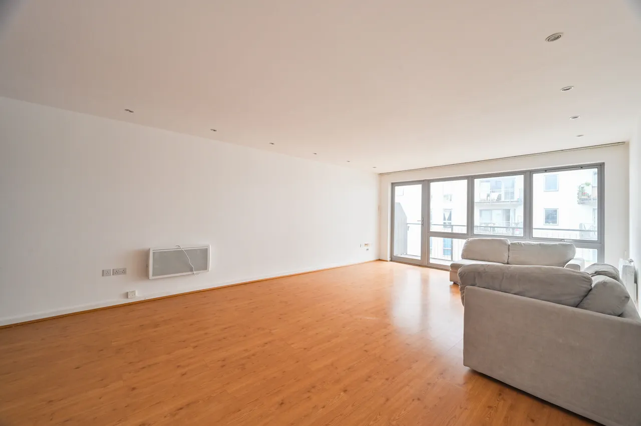 Apartment 311, 417 Wick Lane, London, photo 10