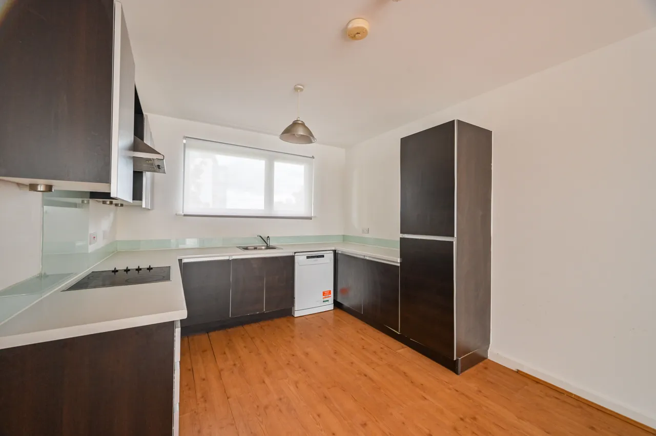 Apartment 311, 417 Wick Lane, London, photo 6