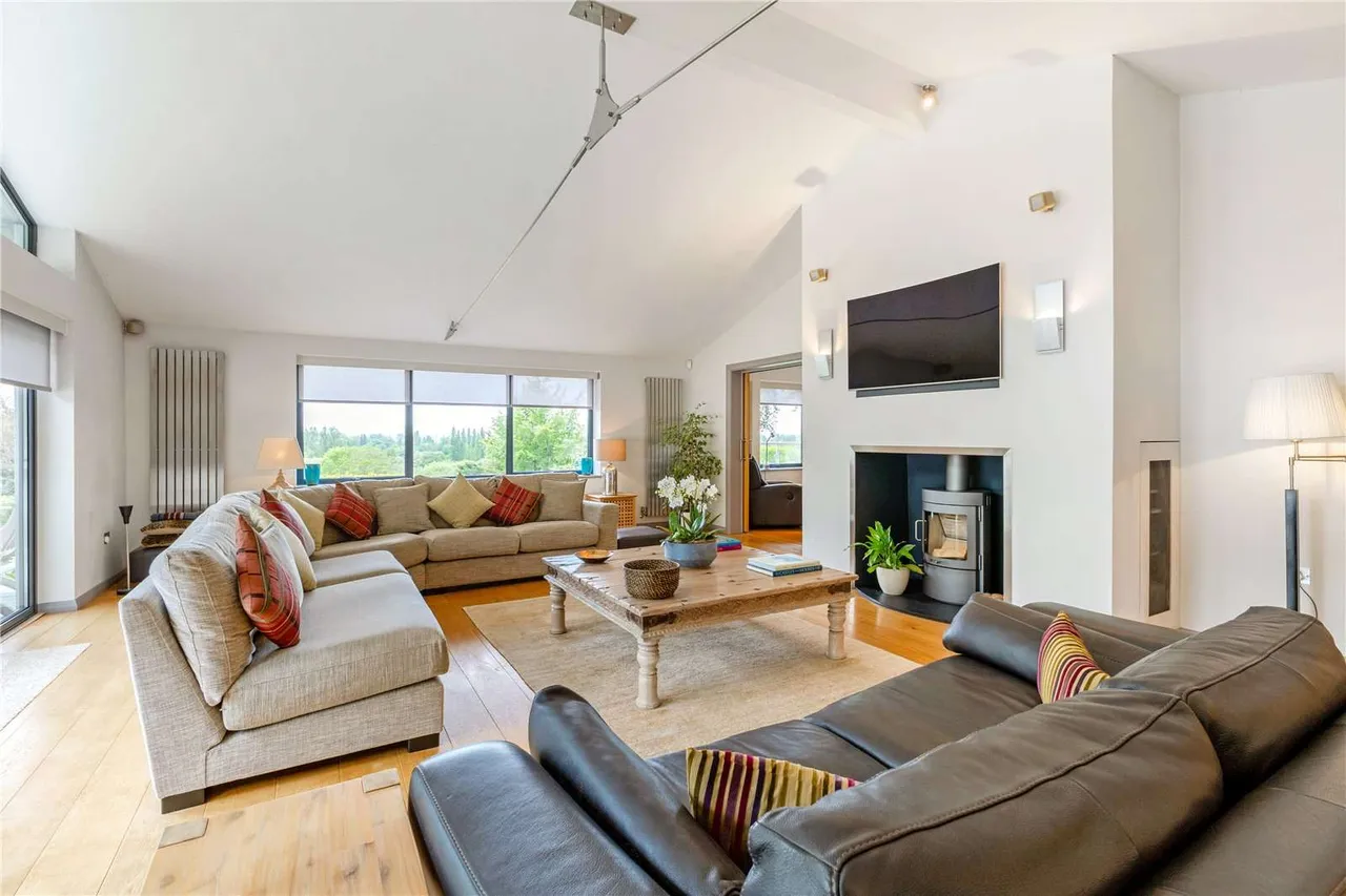 Stonehouse Lane, Cookham, Berkshire, SL6 9TP, photo 6