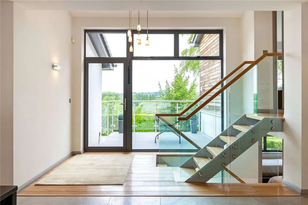 Stonehouse Lane, Cookham, Berkshire, SL6 9TP, photo 12