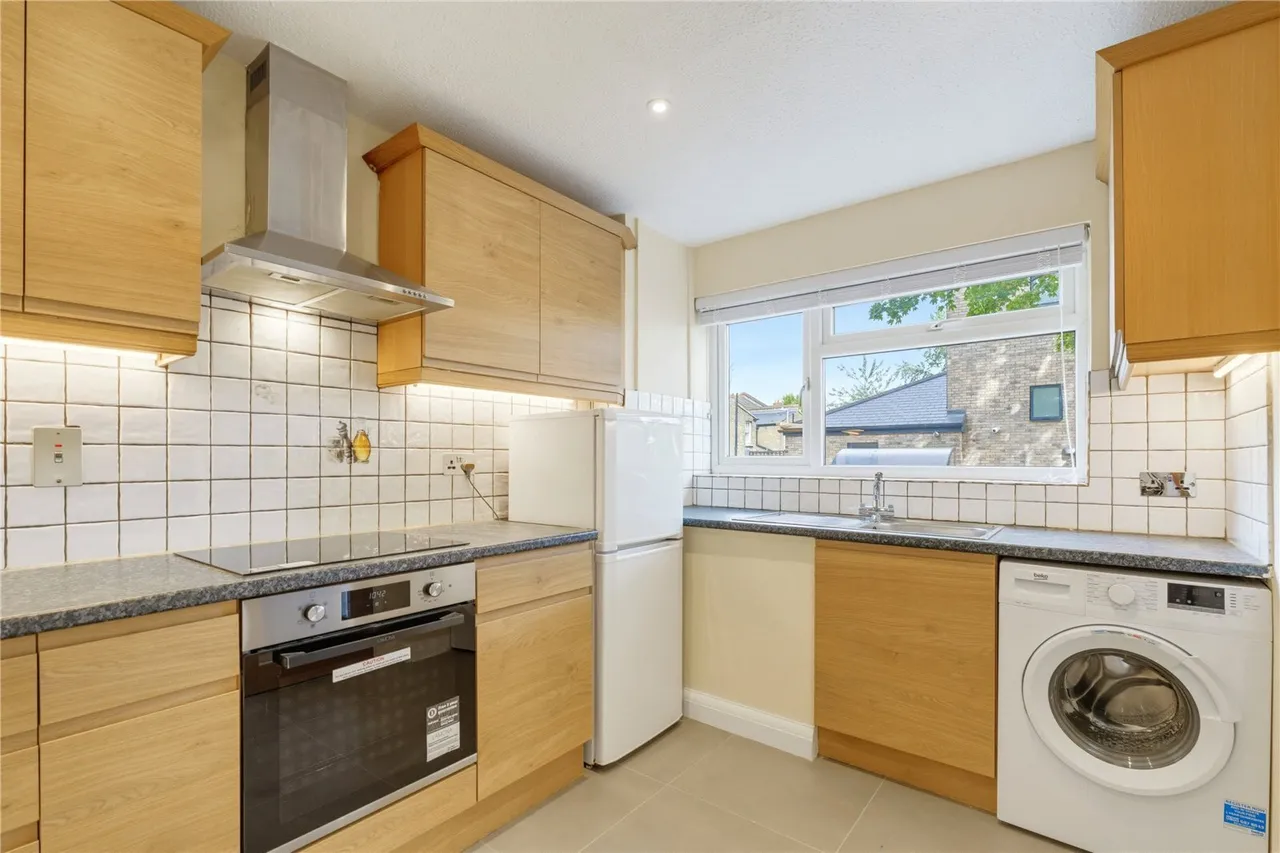 Gideon Road, London, SW11, photo 3