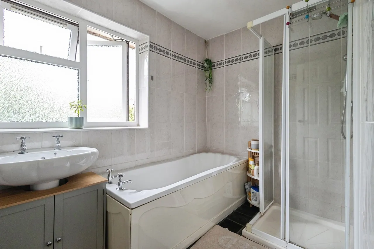 Kinder Avenue, Ashton-under-Lyne, Greater Manchester, OL6, photo 13