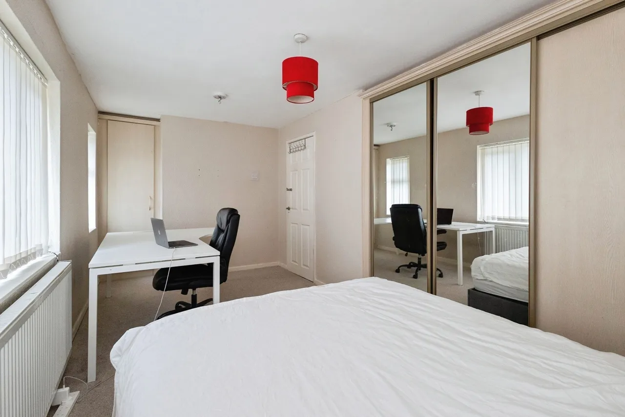 Kinder Avenue, Ashton-under-Lyne, Greater Manchester, OL6, photo 10
