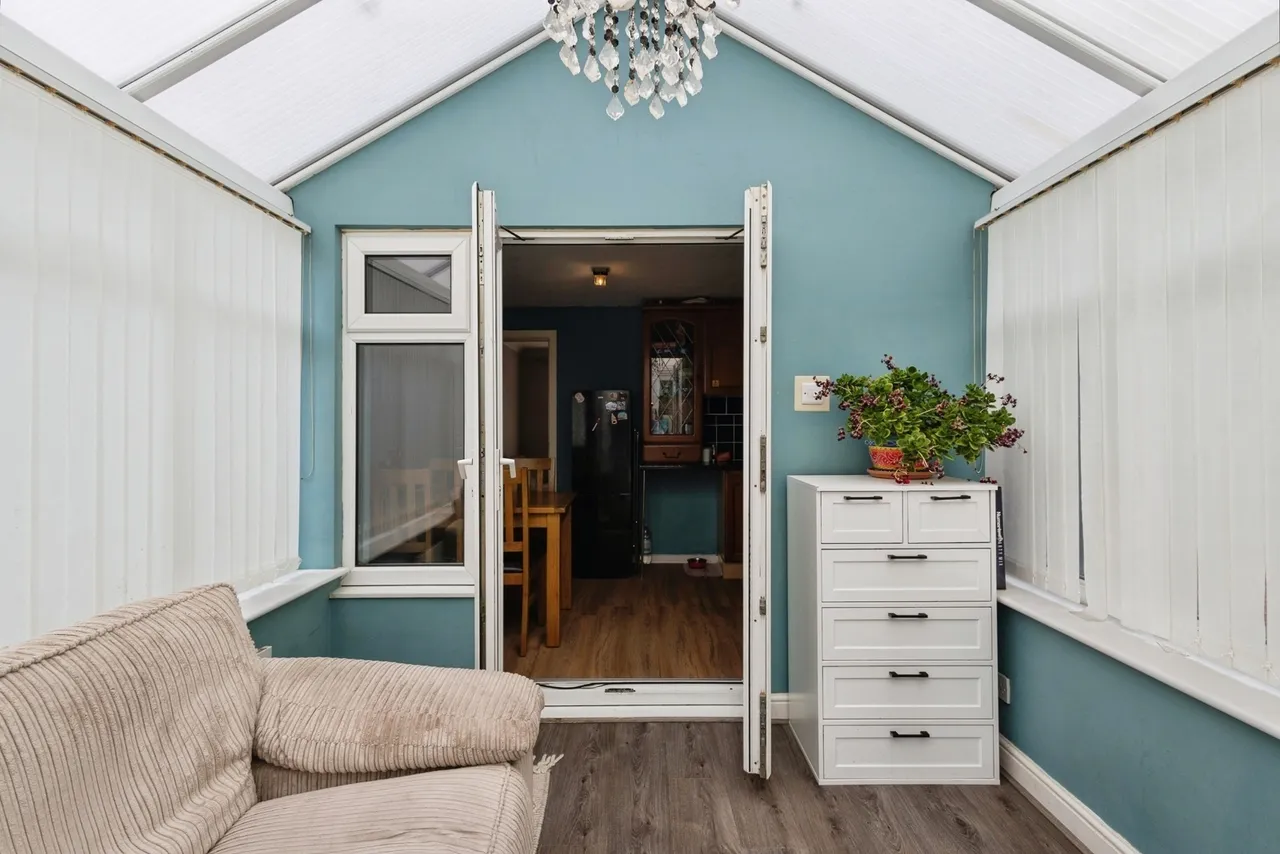 Kinder Avenue, Ashton-under-Lyne, Greater Manchester, OL6, photo 8