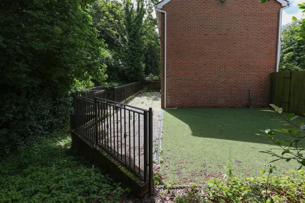 Pargate Chase, Rochdale OL11 5DZ, photo 29