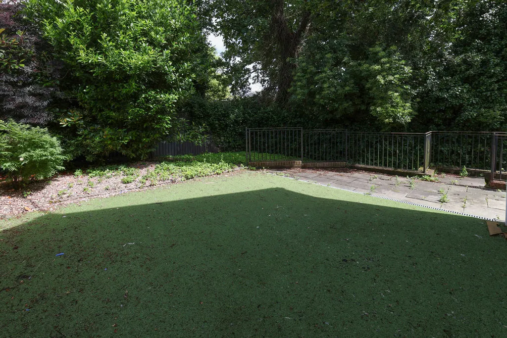 Pargate Chase, Rochdale OL11 5DZ, photo 23