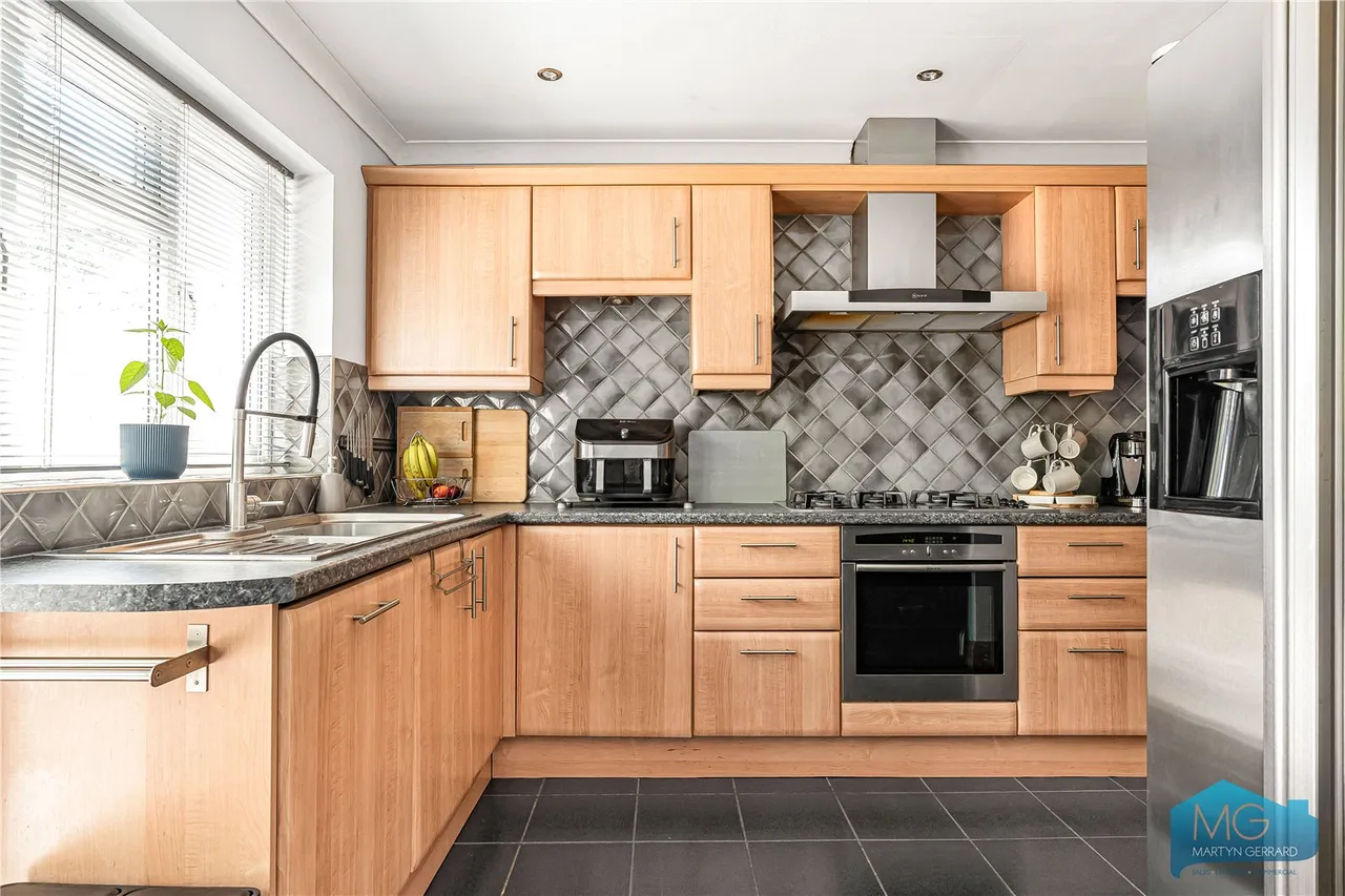Devonshire Road, London, NW7, photo 17