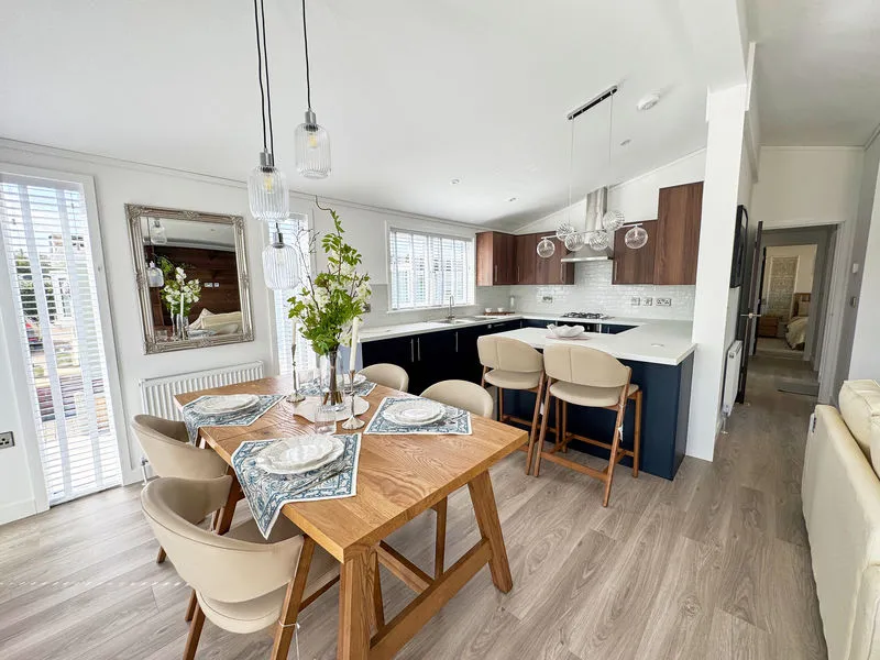 Weybridge Park Estate Weybridge Road, Addlestone KT15 2RF, photo 3