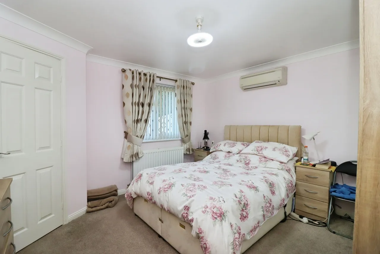 Bracken Road, Shirebrook, Mansfield, Derbyshire, NG20, photo 8