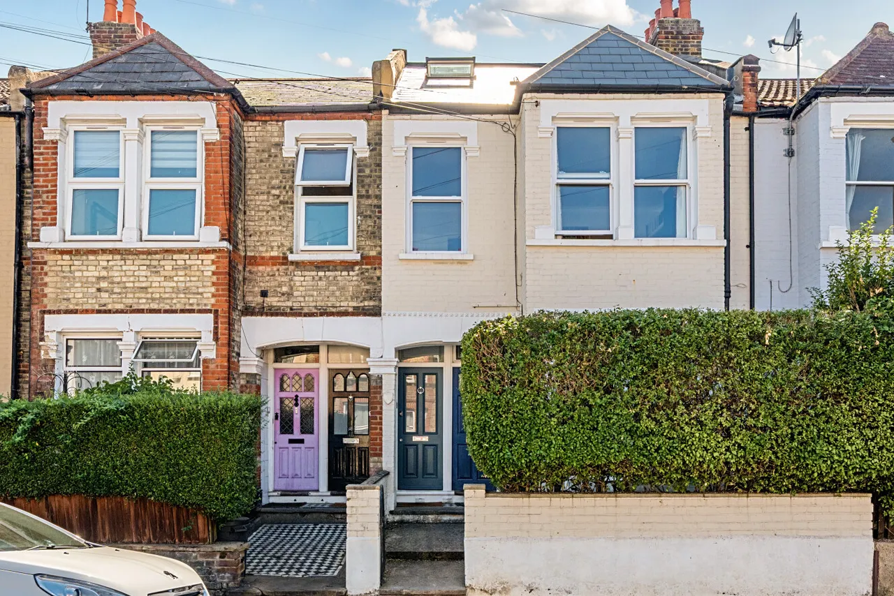 3 bed flat for sale — Himley Road, Tooting, London, SW17