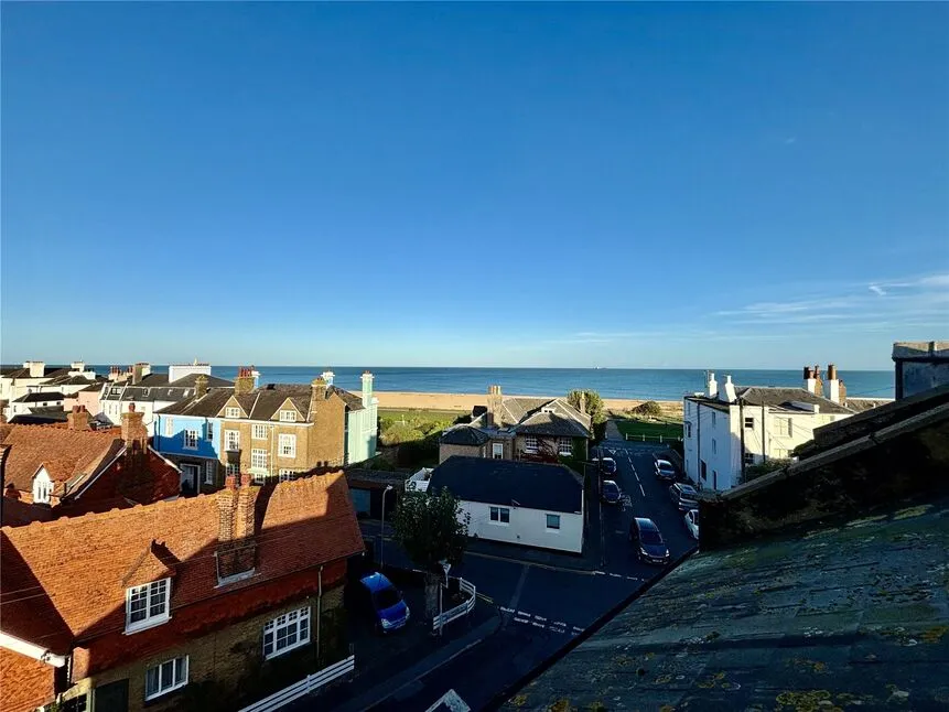 Cambridge Road, Walmer, CT14, photo 15