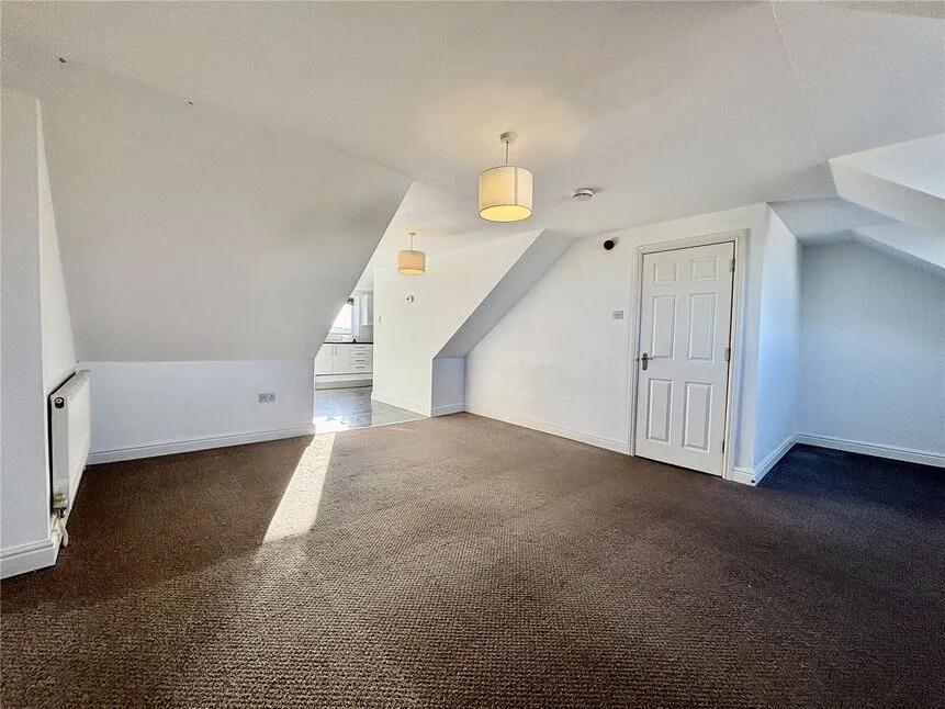 Cambridge Road, Walmer, CT14, photo 4