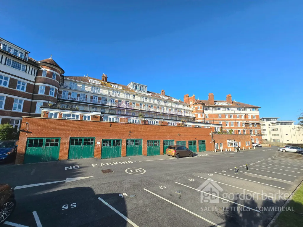 Burlington East Mansions, Bournemouth, 11 Owls Road, BH5 1AP, photo 10