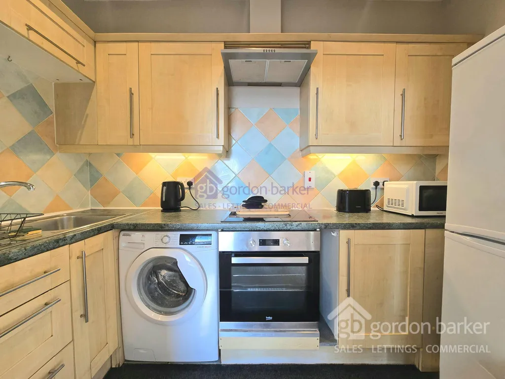 Burlington East Mansions, Bournemouth, 11 Owls Road, BH5 1AP, photo 4