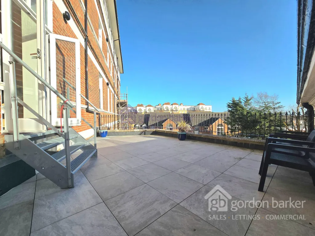 2 bed flat for sale — Burlington East Mansions, Bournemouth, 11 Owls Road, BH5 1AP
